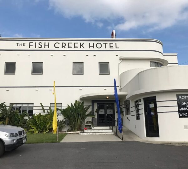 (12 min):  Fish Creek Hotel, Cafes, & General Store